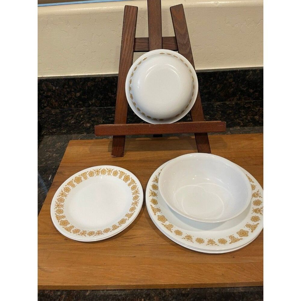Vintage 15 Pc Corelle Butterfly Plates